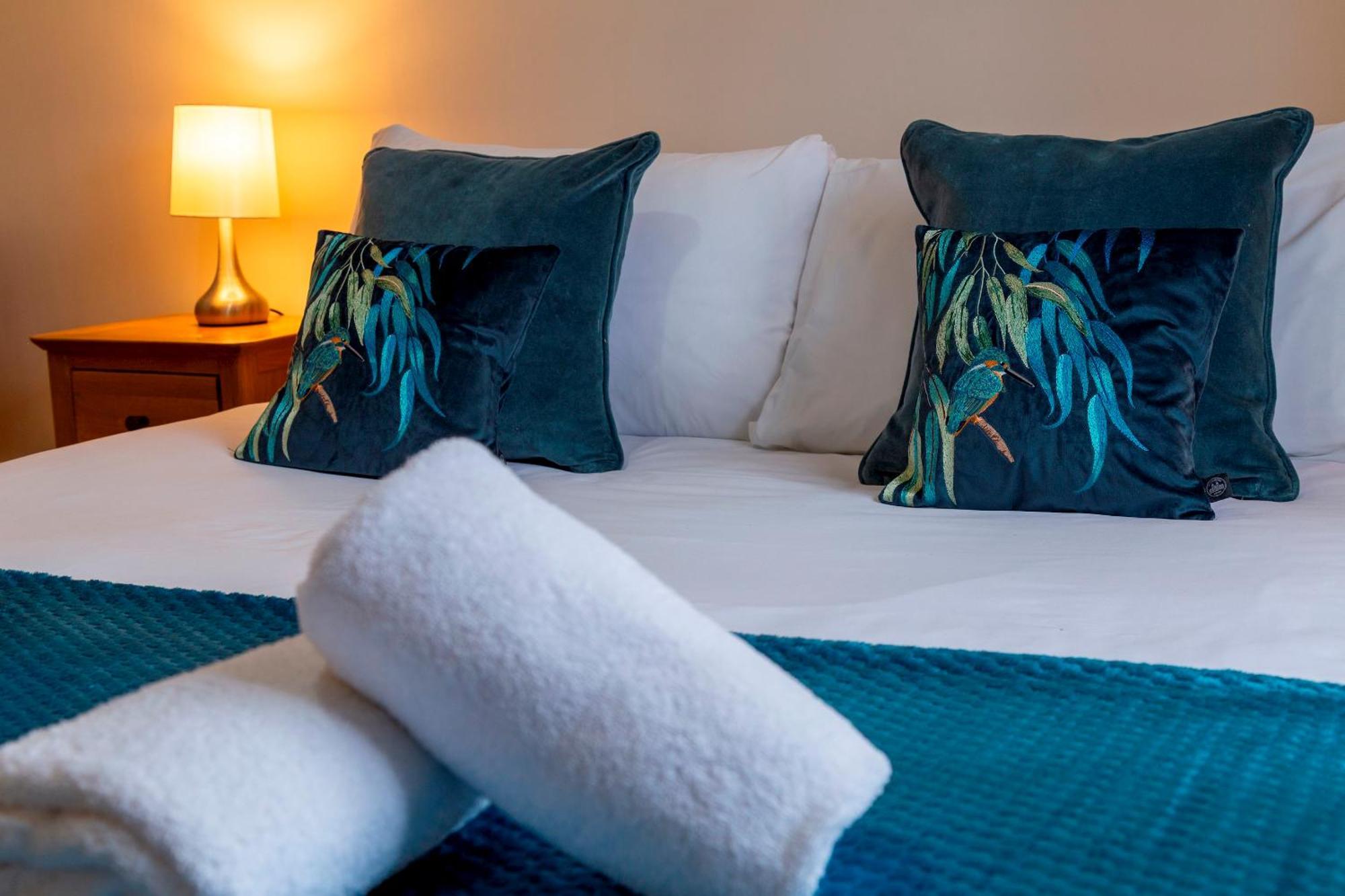 Casa de férias Pass The Keys Spacious Modern Near River Cam Free Parking *